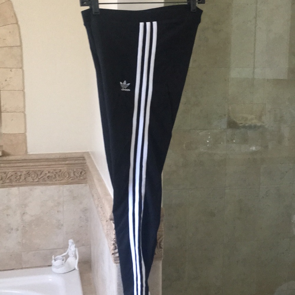 Adidas leggings size small